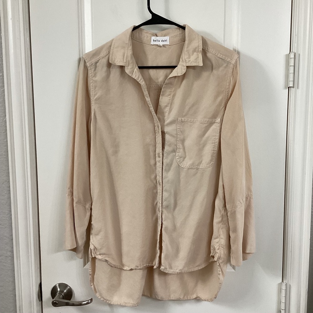 Bella Dahl Split Back Light Tan Collared Shirt - image 1